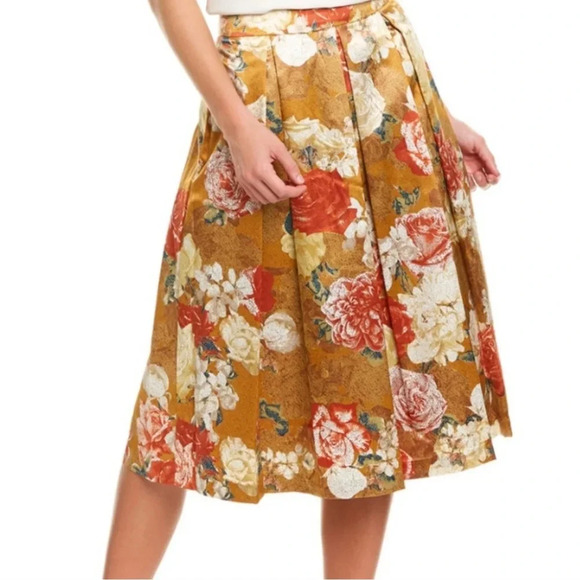 Tahari Dresses & Skirts - Tahari Satin Yellow Gold Roses Pleated A Line  Skirt Size 12